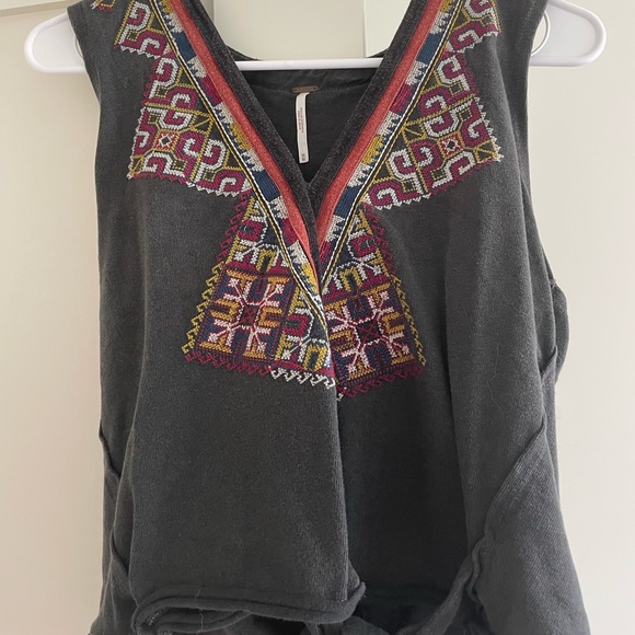 Free People embroidered tank - Picture 1 of 1